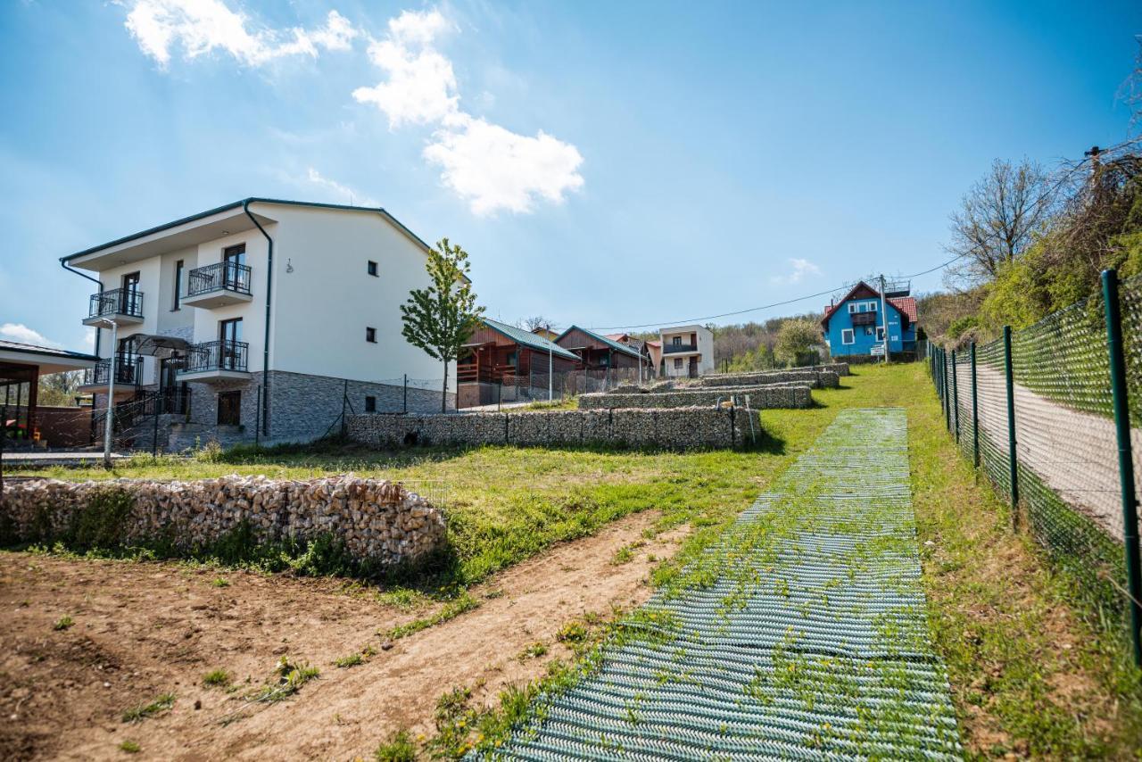 Gabion Garden Hotel Podhájska Екстериор снимка